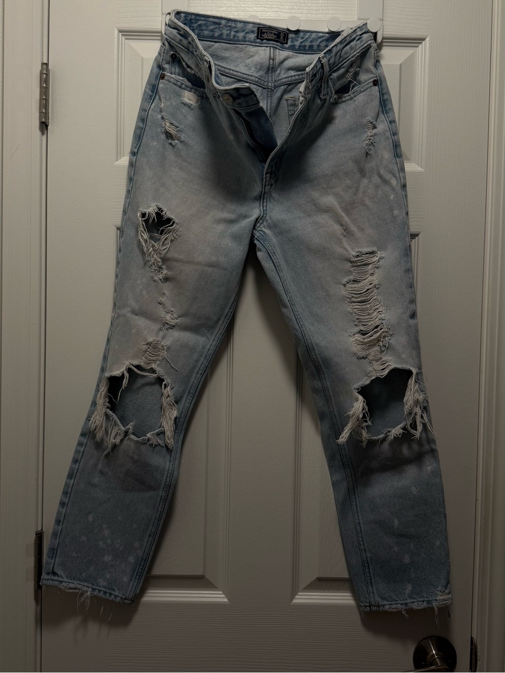 Light Blue Distressed women’s Jeans